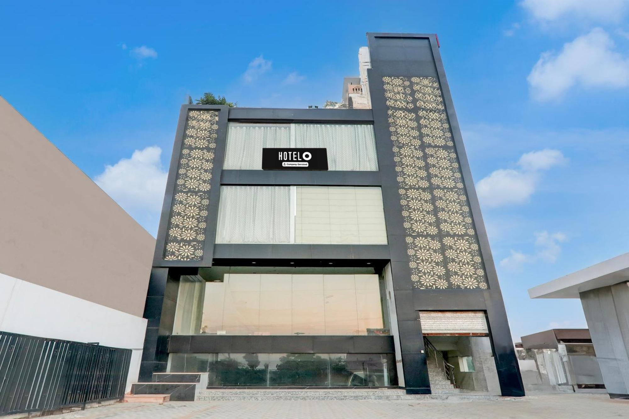 Super Hotel O Banthara Near Airport Banthra Sikandarpur Buitenkant foto